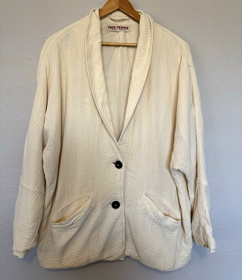 Free People Ivory Button Front Blazer Pockets Lined Relaxed Oversized size XS